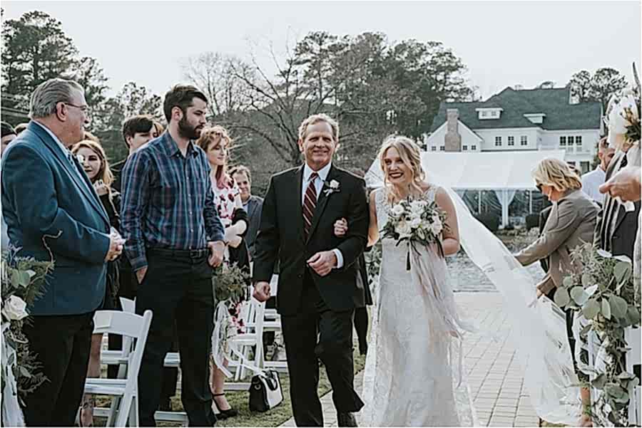 Oaks at Salem Wedding ceremony 