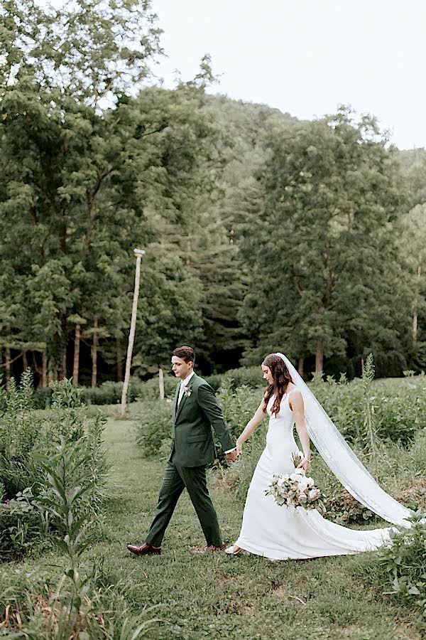 Old Edwards Inn Highlands NC Wedding Photographer