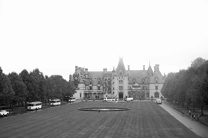 Biltmore Estate Wedding Asheville NC Wedding Photographer x