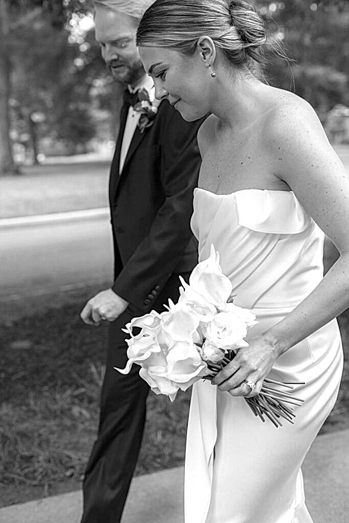 Virginian Hotel Wedding Lynchburg Wedding Photographer Documentary Candid Style x