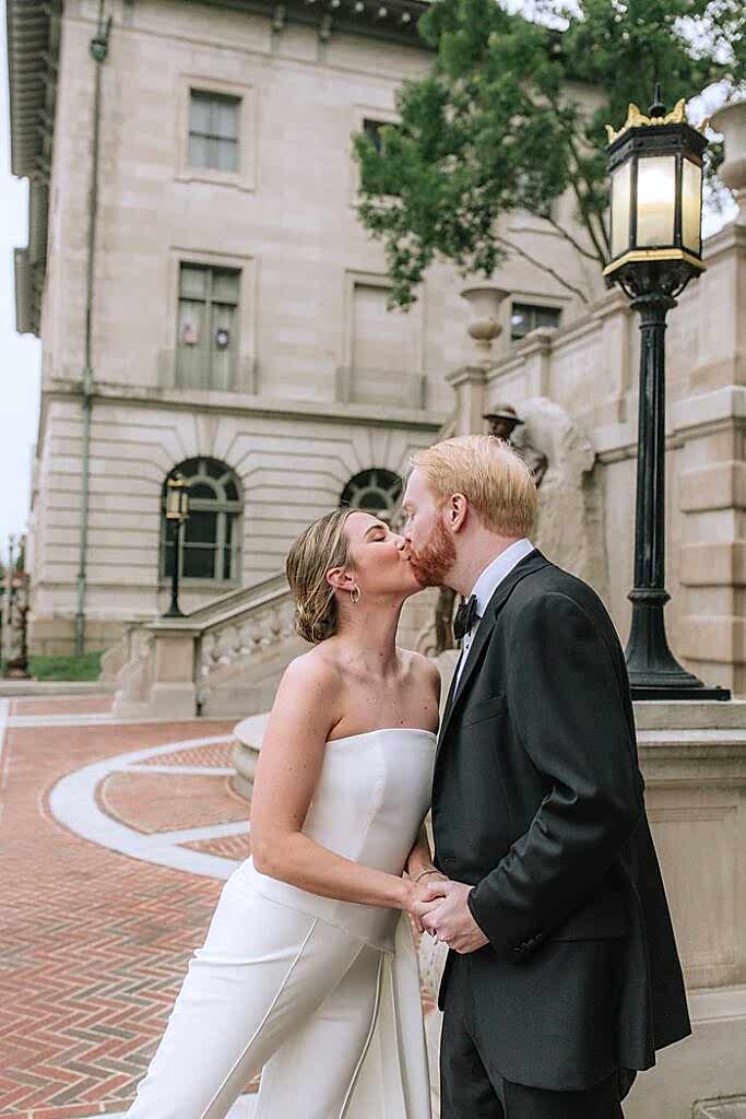 Virginian Hotel Wedding Lynchburg Wedding Photographer Documentary Candid Style x